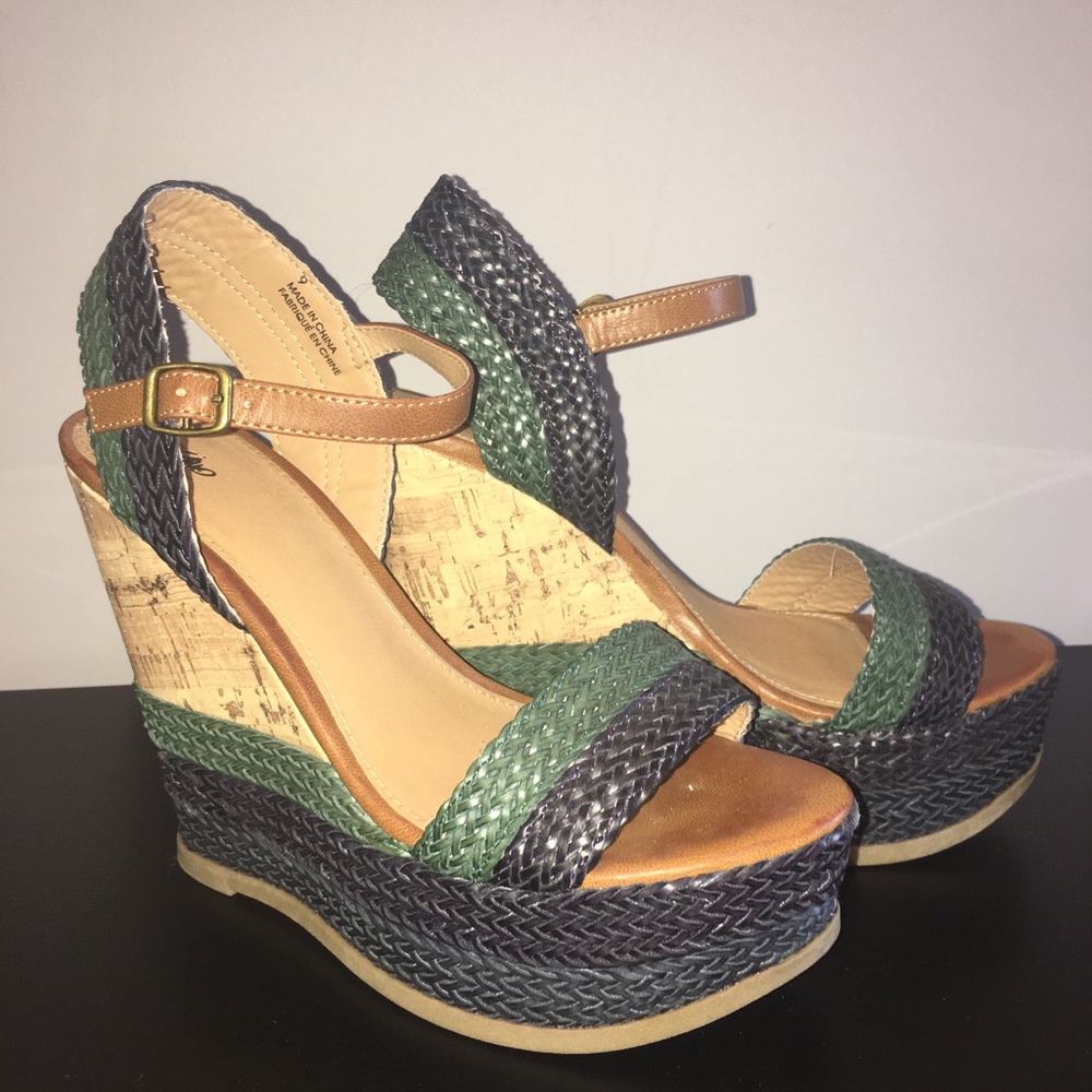Navy and Green Wedges